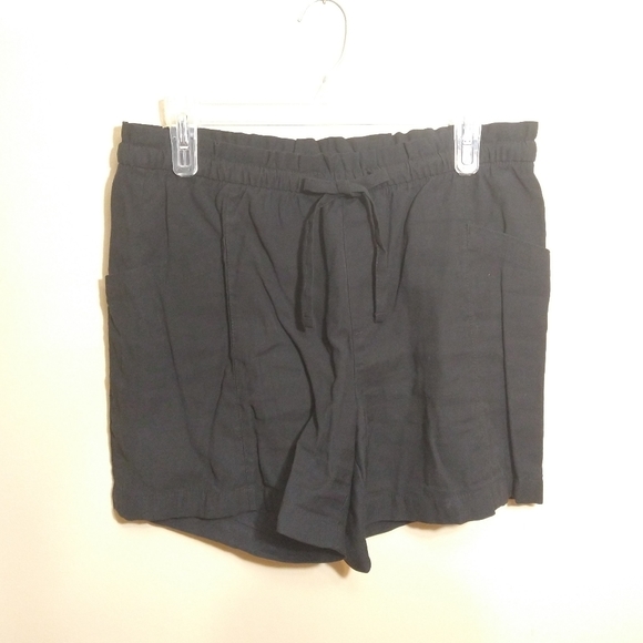 🌹Old Navy Black Shorts with Drawstring Paper bag waist Size Medium - Picture 1 of 6
